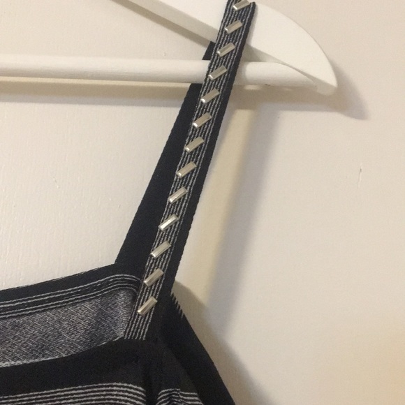 🌼4/20 DEAL🌼 Open shoulder top (Polyester) - Picture 6 of 6